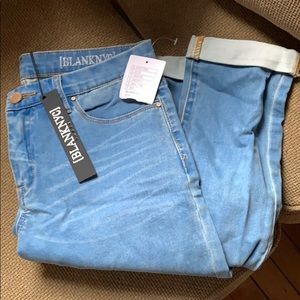 BlankNYC light wash jeans. Size 27. NWT